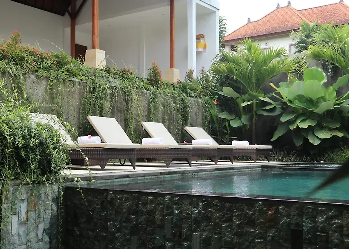 ホテル Harum Sari Retreat Centre 4*