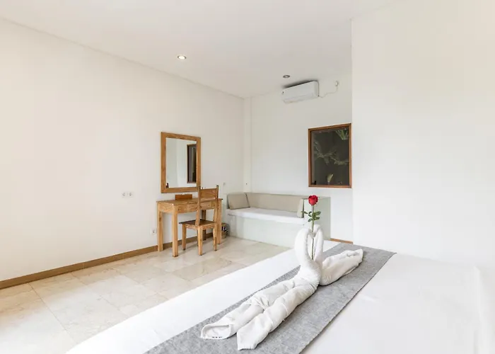 فندق Harum Sari Retreat Centre 4*