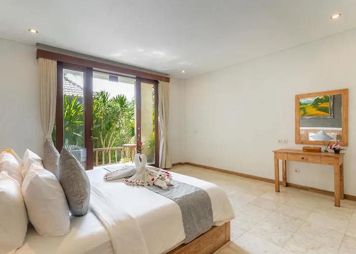 فندق Harum Sari Retreat Centre 4*