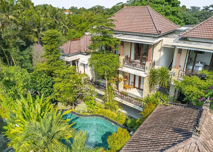 ホテル Harum Sari Retreat Centre