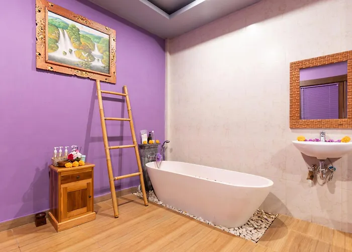 Harum Sari Retreat Centre فندق أوبود